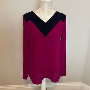41 Hawthorn Fuchsia and Navy Top Size Medium